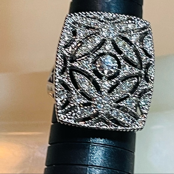 🥂Fancy Large Open Work Silver Tone White Zircon Dinner Ring! - Picture 14 of 16